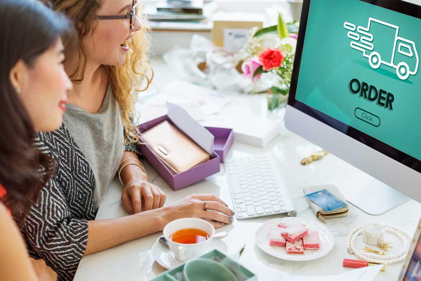 E-commerce solution with responsive design and analytics